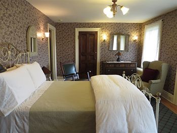 Stone Chalet B&B Inn And Event Center Ανν Άρμπορ Εξωτερικό φωτογραφία
