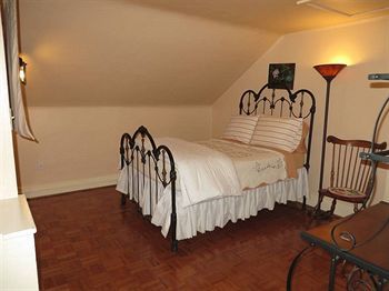 Stone Chalet B&B Inn And Event Center Ανν Άρμπορ Εξωτερικό φωτογραφία