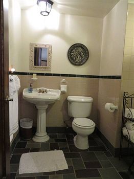 Stone Chalet B&B Inn And Event Center Ανν Άρμπορ Εξωτερικό φωτογραφία